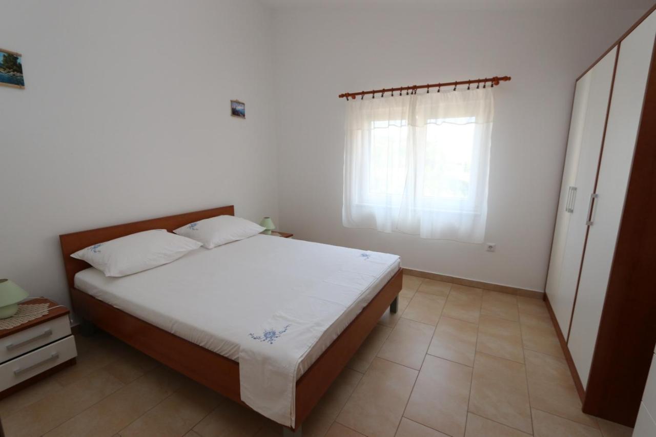 Apartments Lunjski Лун Екстер'єр фото